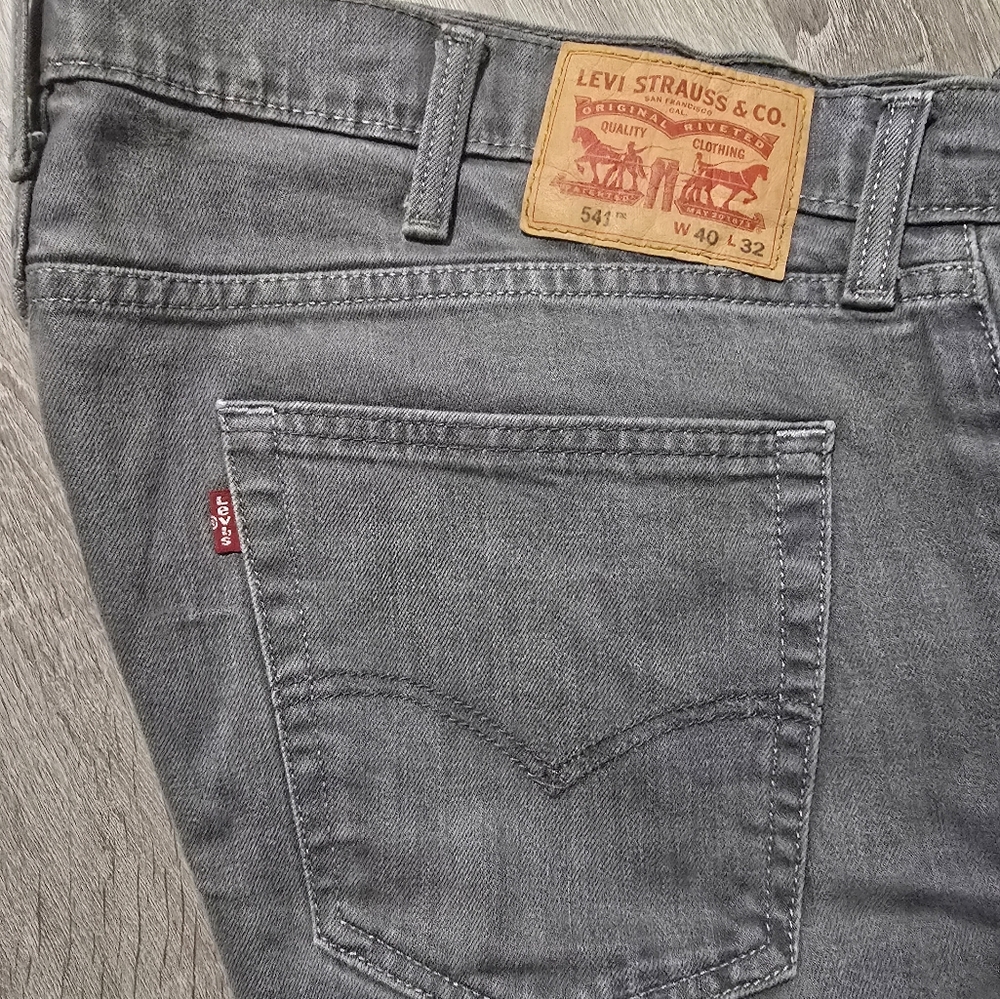 Levi's Gray Relaxed Jeans Classic Comfort